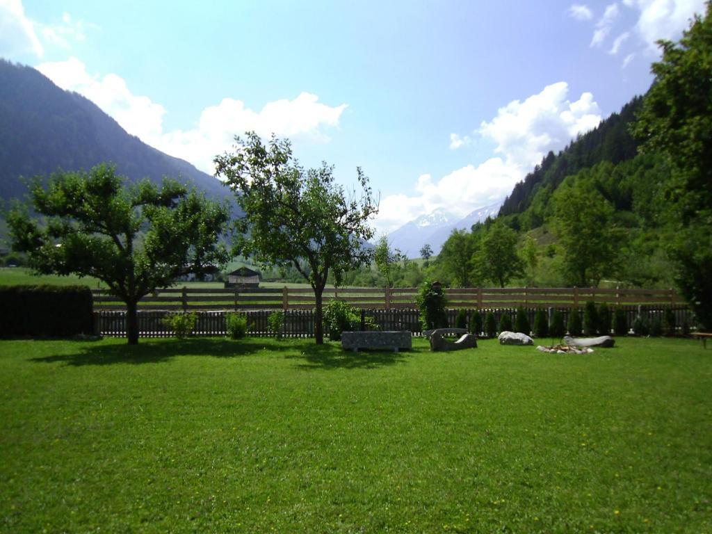Hotel-Garni Kaiserhof Раурис Екстериор снимка